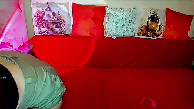 LizaSenri webcam