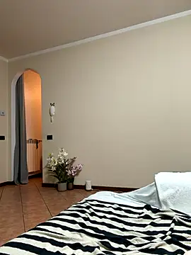Eva_Pearl webcam
