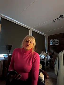SexyMilfTascha webcam