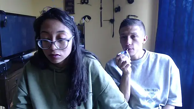 Violet_And_Smith webcam