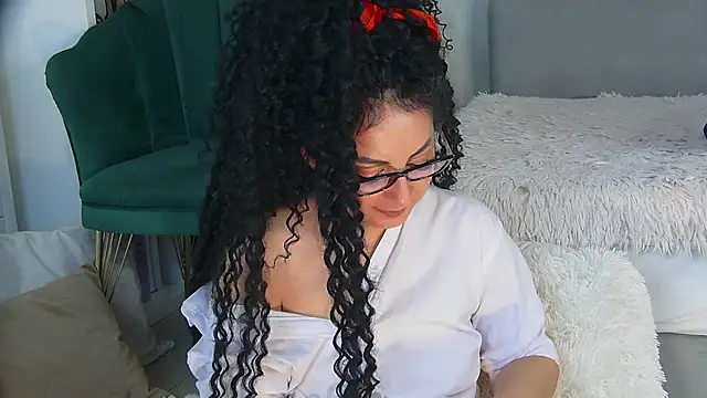 anissia_teaser webcam
