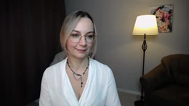 Ava_Elior webcam