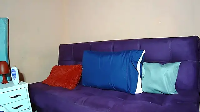 MissAsly webcam