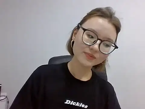 LilyTaylors webcam