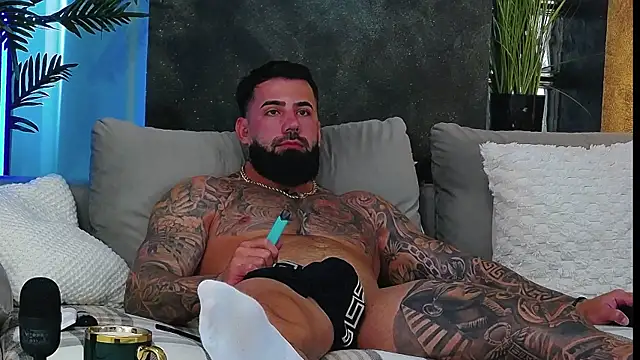 masterkingofmusclee webcam