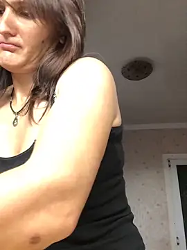 NikaSwan2831 webcam