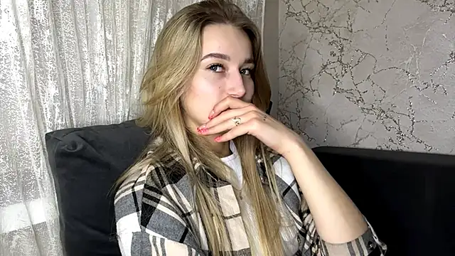 SweetCatherine webcam