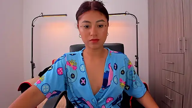 cloy_baby__ webcam