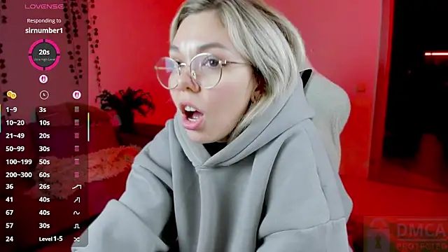 AnyaTaylorJoy_ webcam