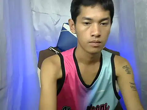 riks_tyler (Ask my age) - MAKE ME CUM WITH YOUR TIP HONEY