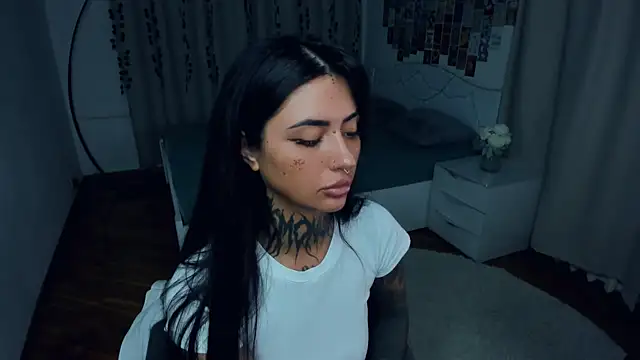 CharimgSabrina webcam