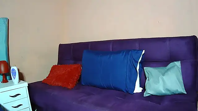 MissAsly webcam