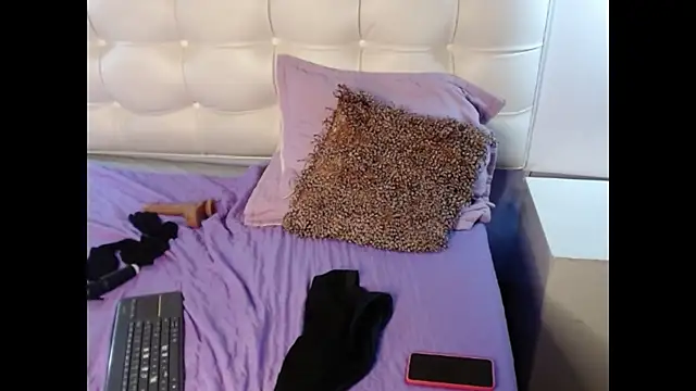 AryFox83 webcam