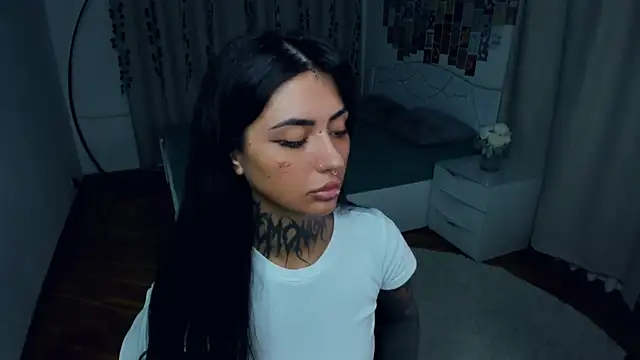 CharimgSabrina webcam
