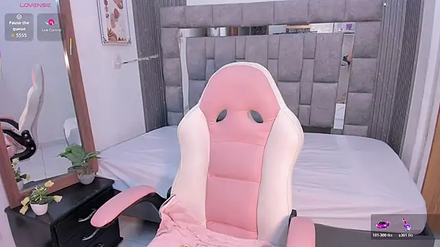 zulyjones webcam