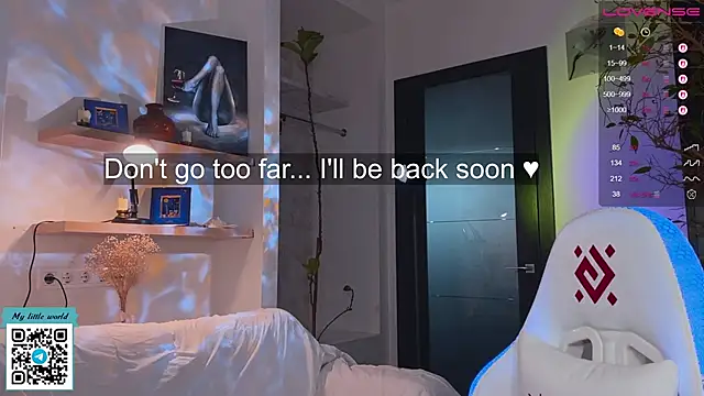 mia_here webcam