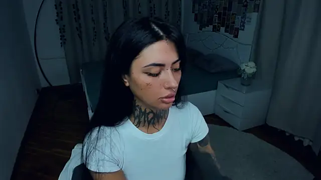 CharimgSabrina webcam