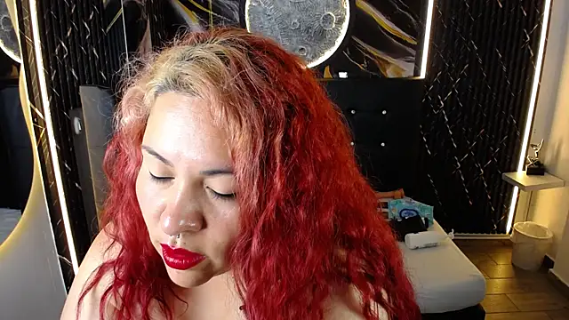 Bruja__Scarlata webcam