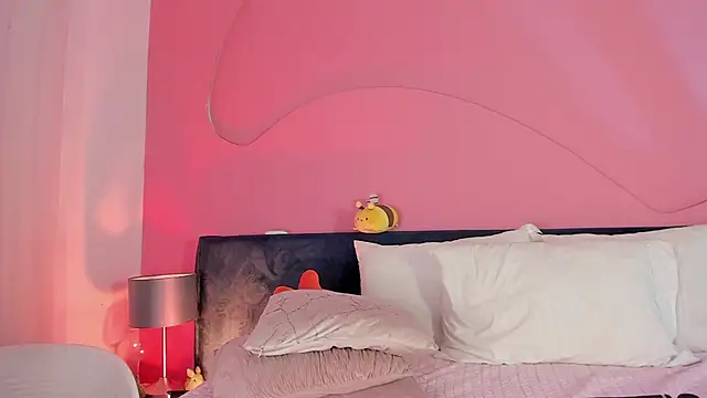 Alaia_Manson webcam