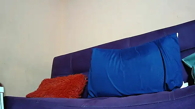 MissAsly webcam