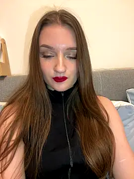 AdelinaEmber webcam