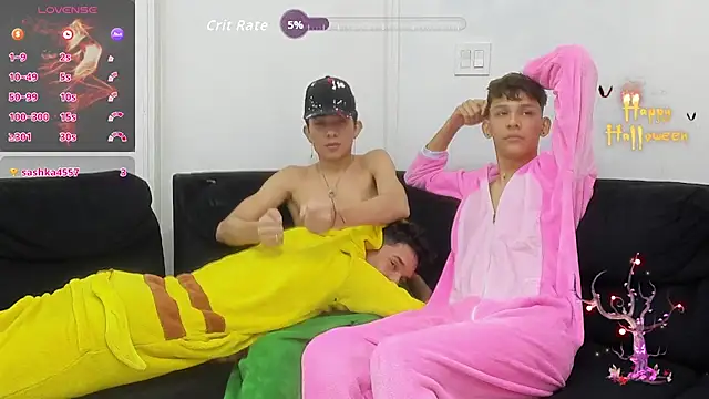 StrawwBoys webcam