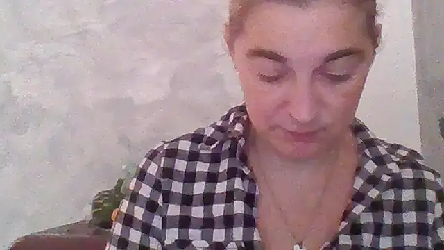 GoldenAngelMilf webcam