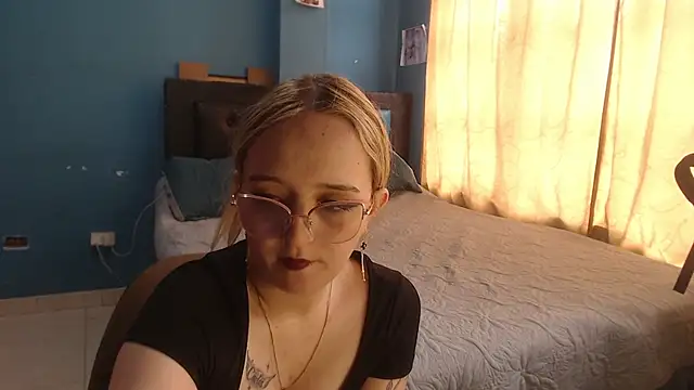 Liaroberts1 webcam