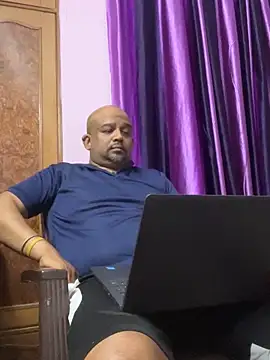 Dick_6inches_Delhi webcam