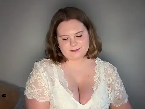 BriannaFlirty webcam