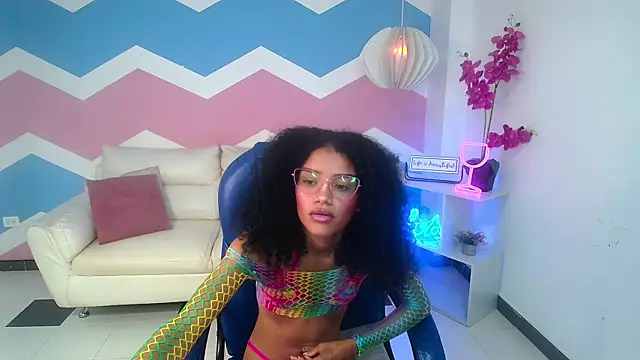 adisson_petite1 webcam
