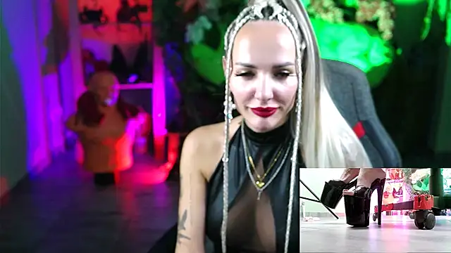 MonicaMaxwel