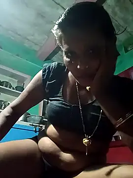 cute_diya_12 webcam
