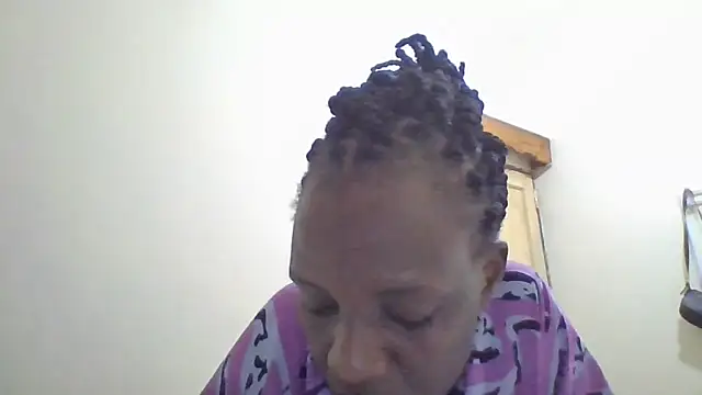 Lusty_Aliyah webcam