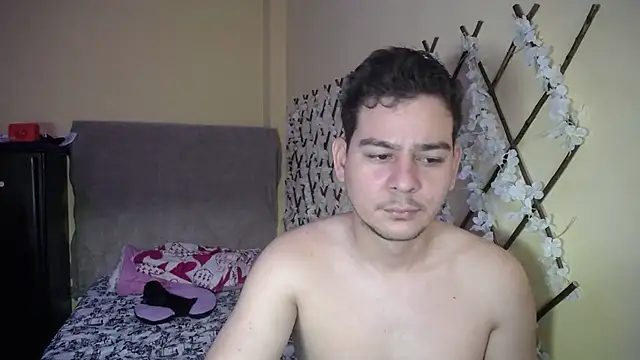 ANDREITAHOT69 webcam