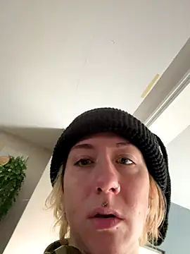 EllieELf webcam