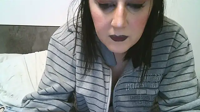 LaDamaNeraa webcam