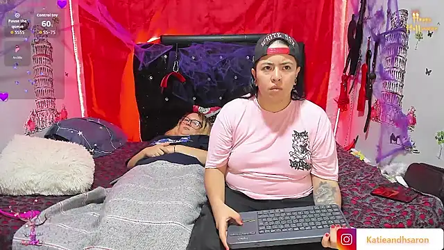 katieeandsharonn webcam