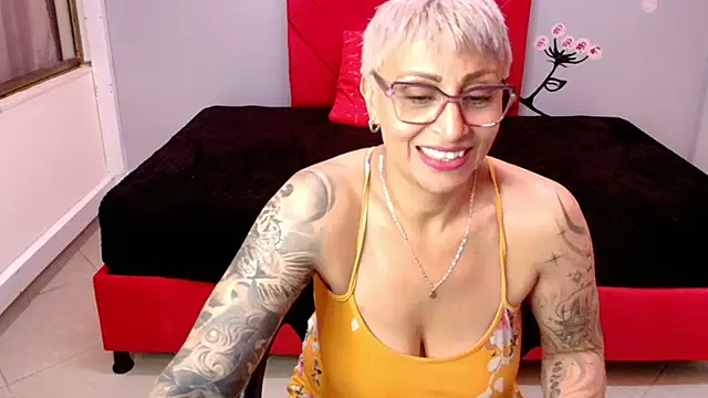 Charlotte__Gray webcam