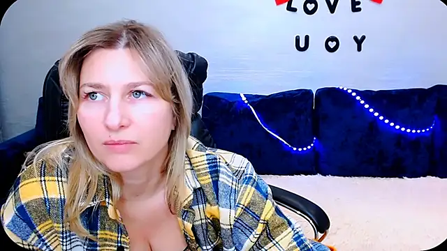 Incredible_Ariela webcam