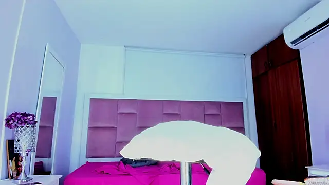 ebonny_ts webcam