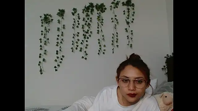 dama_scarlata18 - Dama_Scarlata18's free webcam