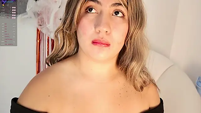 Madii_smith webcam