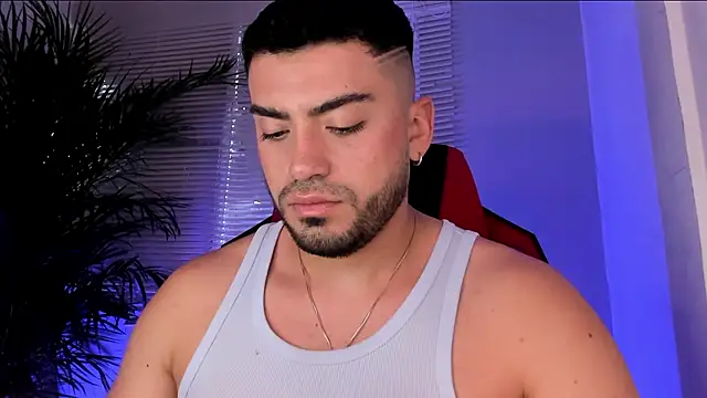 Alexander_Diiaz webcam