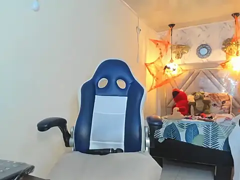 alexa-cooper- webcam