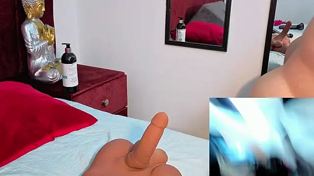 selena_castillo