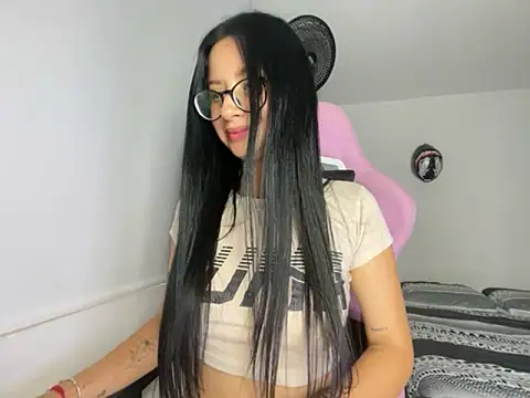 lucy_grey25