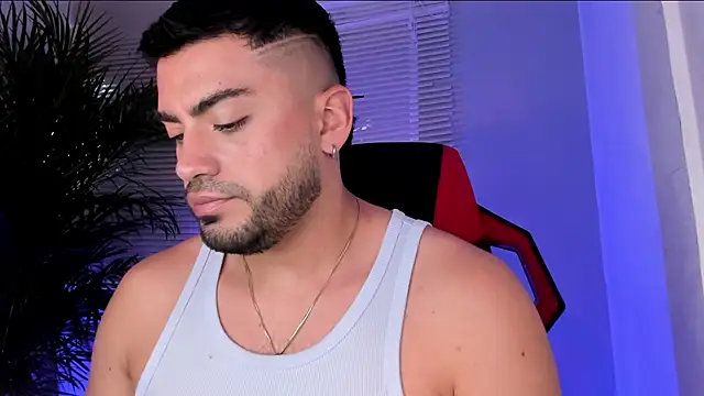 Alexander_Diiaz webcam