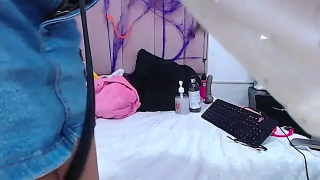 sara_caplerx webcam