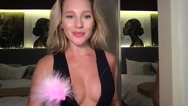 Leila_McCortney webcam
